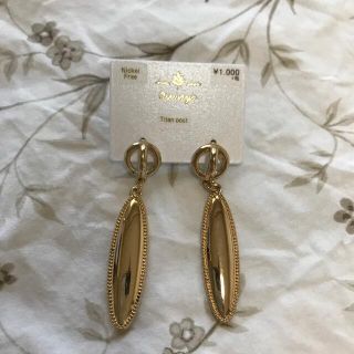 ピアス　未使用品(ピアス)