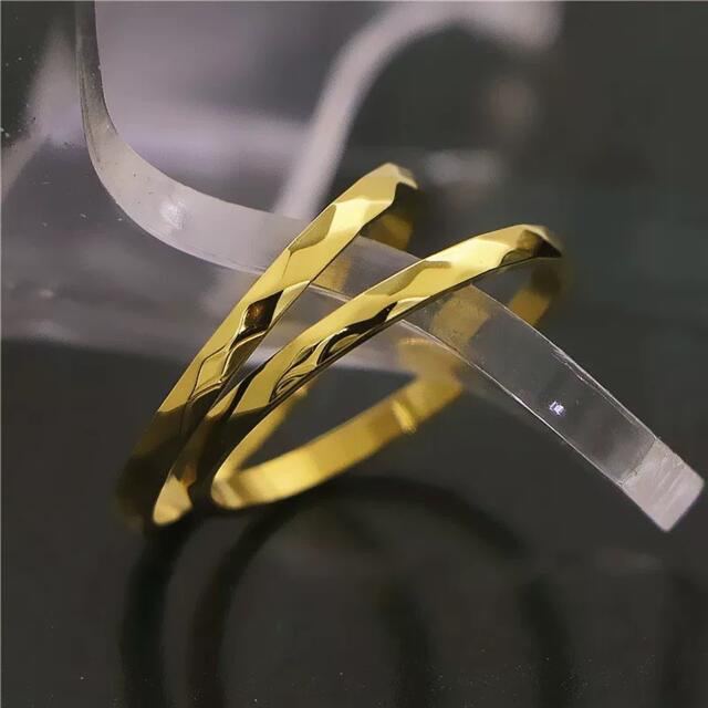 ダイヤカット ゴールド ピンキーリング ステンレスリング 金属アレルギー対応 レディースのアクセサリー(リング(指輪))の商品写真