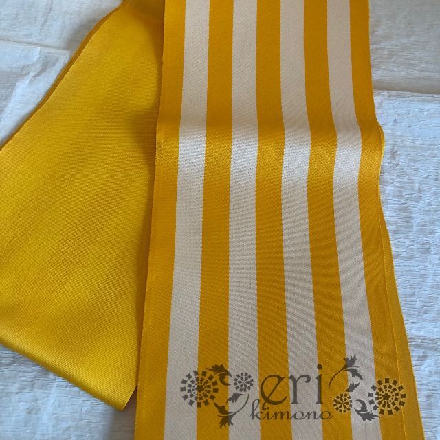 【半幅帯】浴衣帯　黄色　ストライプ リバーシブル レディースの水着/浴衣(浴衣)の商品写真