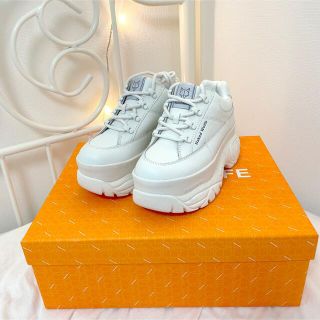 NIKE - 超値下げ！！NAKED WOLFE スニーカー 白スニーカー 厚底 ...