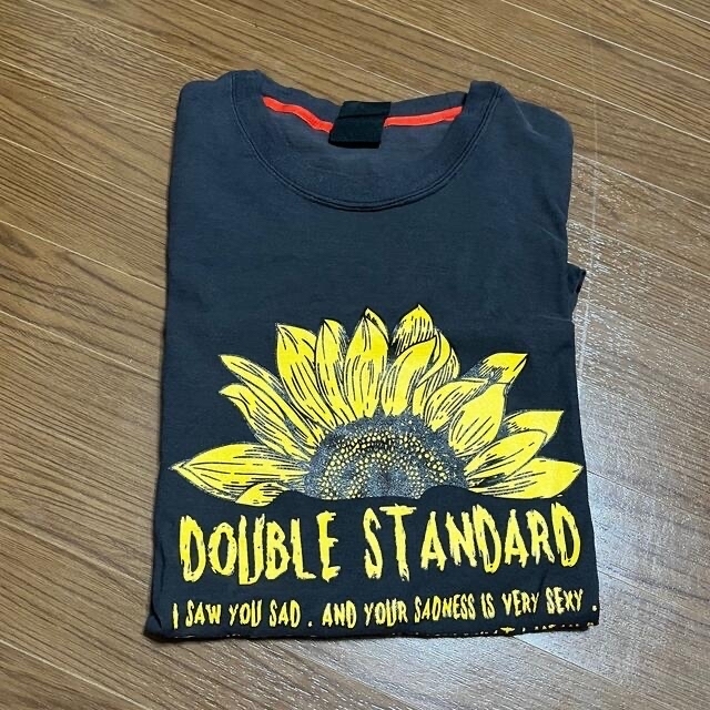 DOUBLE STANDARD CLOTHING(ダブルスタンダードクロージング)のダブルスタンダードクロージング　グラフィックひまわりTシャツ レディースのトップス(Tシャツ(半袖/袖なし))の商品写真