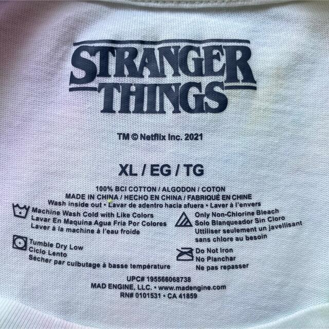 ストレンジャーシングス Tシャツ　シーズン1 Netflix 新品　XL 80s メンズのトップス(Tシャツ/カットソー(半袖/袖なし))の商品写真