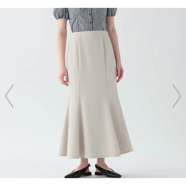 GU(ジーユー)の【GU 】カットソーマーメイドロングスカート ベージュ　L レディースのスカート(ロングスカート)の商品写真