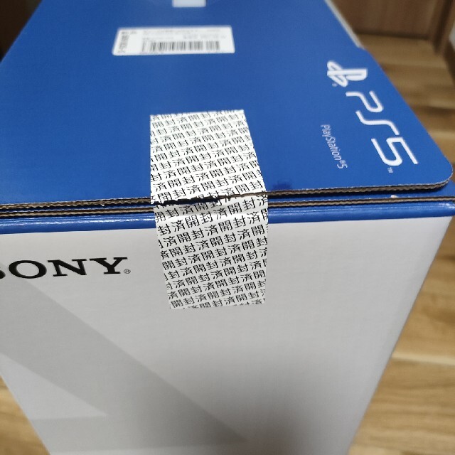 SONY(ソニー)の値下げ！7/2購入品。新品。PlayStation5 CFI-1100A01 エンタメ/ホビーのゲームソフト/ゲーム機本体(家庭用ゲーム機本体)の商品写真