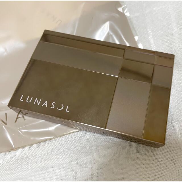 LUNASOL(ルナソル)のLUNASOL  ルナソル  スタイリングアイゾーン  新品未使用 コスメ/美容のベースメイク/化粧品(パウダーアイブロウ)の商品写真