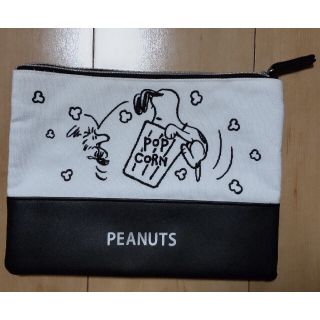 スヌーピー(SNOOPY)のUSJ スヌーピー VINTAGE SNOOPY 薄型ポーチ グッズ　ユ(キャラクターグッズ)