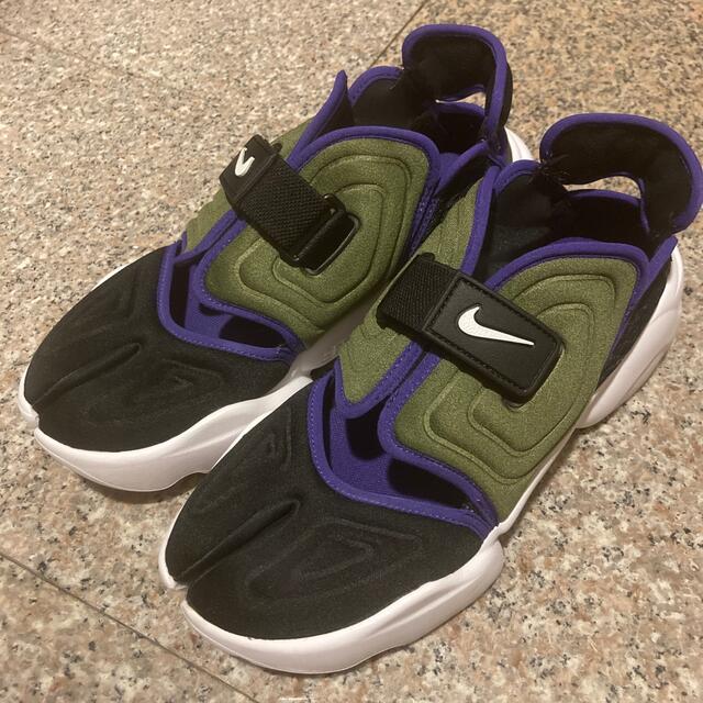 靴/シューズNIKE アクアリフト　25.5