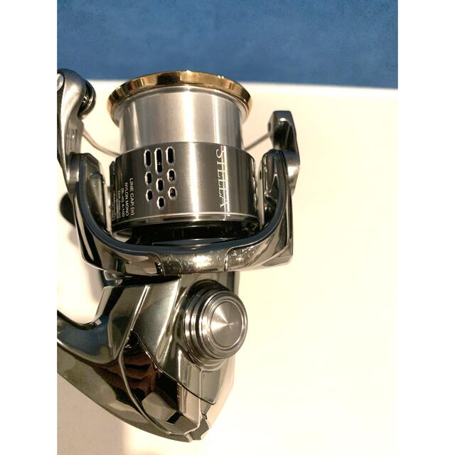 SHIMANO(シマノ)のSHIMANO 18 STELLA  C2000SHG 18ステラ スポーツ/アウトドアのフィッシング(リール)の商品写真