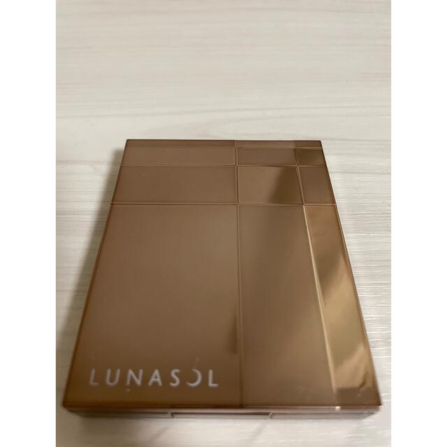LUNASOL(ルナソル)のルナソル　アイシャドウ　02 コスメ/美容のベースメイク/化粧品(アイシャドウ)の商品写真