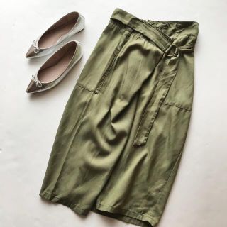 スピックアンドスパン(Spick & Span)の美品♡Spick&Span テンセルコットンタックコクーンスカート(ひざ丈スカート)