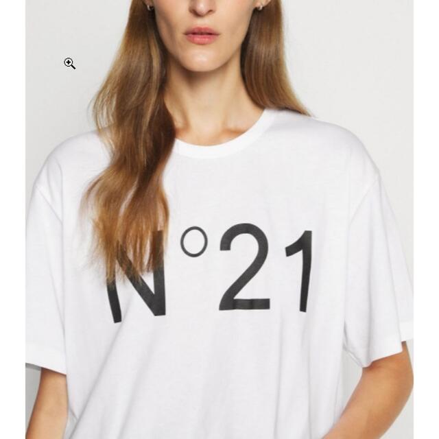 N°21(ヌメロヴェントゥーノ)のヌメロヴェントゥーノ　Tシャツ レディースのトップス(Tシャツ(半袖/袖なし))の商品写真