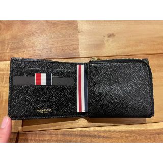 トムブラウン(THOM BROWNE)の美品　トムブラウン　二つ折り財布　ブラック(折り財布)