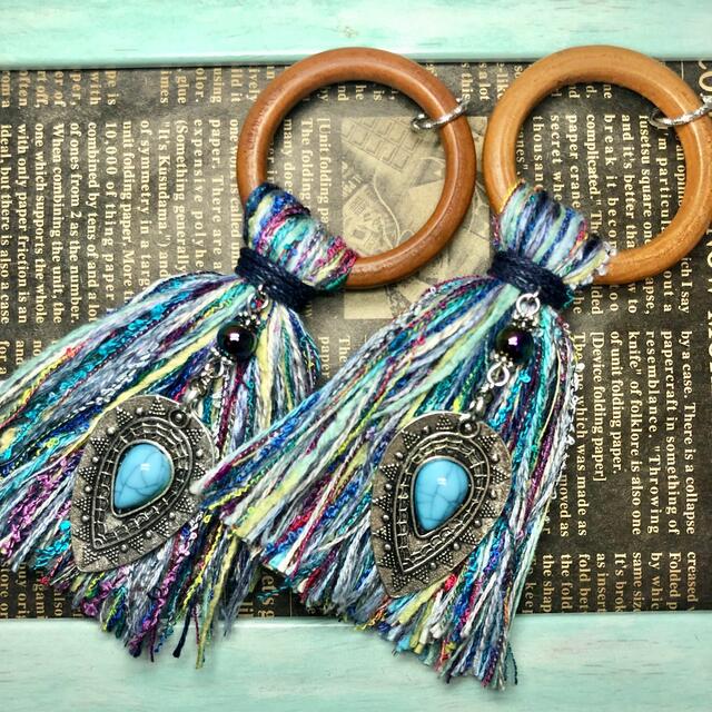 タッセルピアス〜big turquoise〜 ハンドメイドのアクセサリー(ピアス)の商品写真