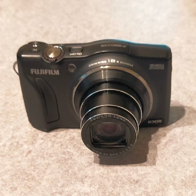 FUJIFILM FINEPIX F820 EXR