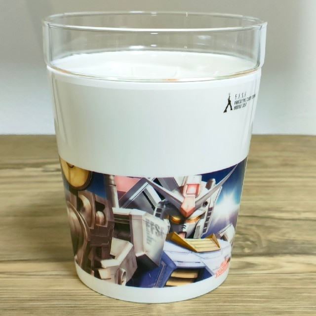 日清食品(ニッシンショクヒン)のカップヌードル×RX-78-2ガンダムガラスカップ 食品/飲料/酒の加工食品(インスタント食品)の商品写真