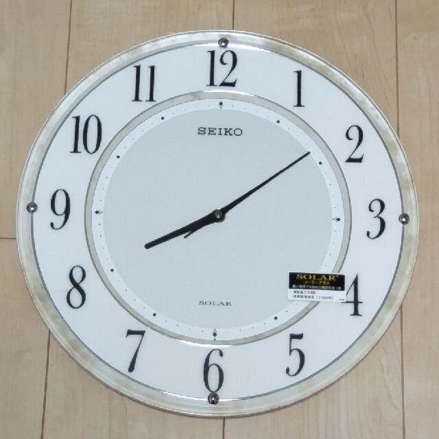 SEIKO(セイコー)のSEIKO 掛け時計 電波ソーラークロック SF506W インテリア/住まい/日用品のインテリア小物(掛時計/柱時計)の商品写真