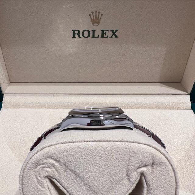 ROLEX(ロレックス)の新品未使用品 ロレックス オイスターパーペチュアル31 ROLEX文字盤シルバー レディースのファッション小物(腕時計)の商品写真