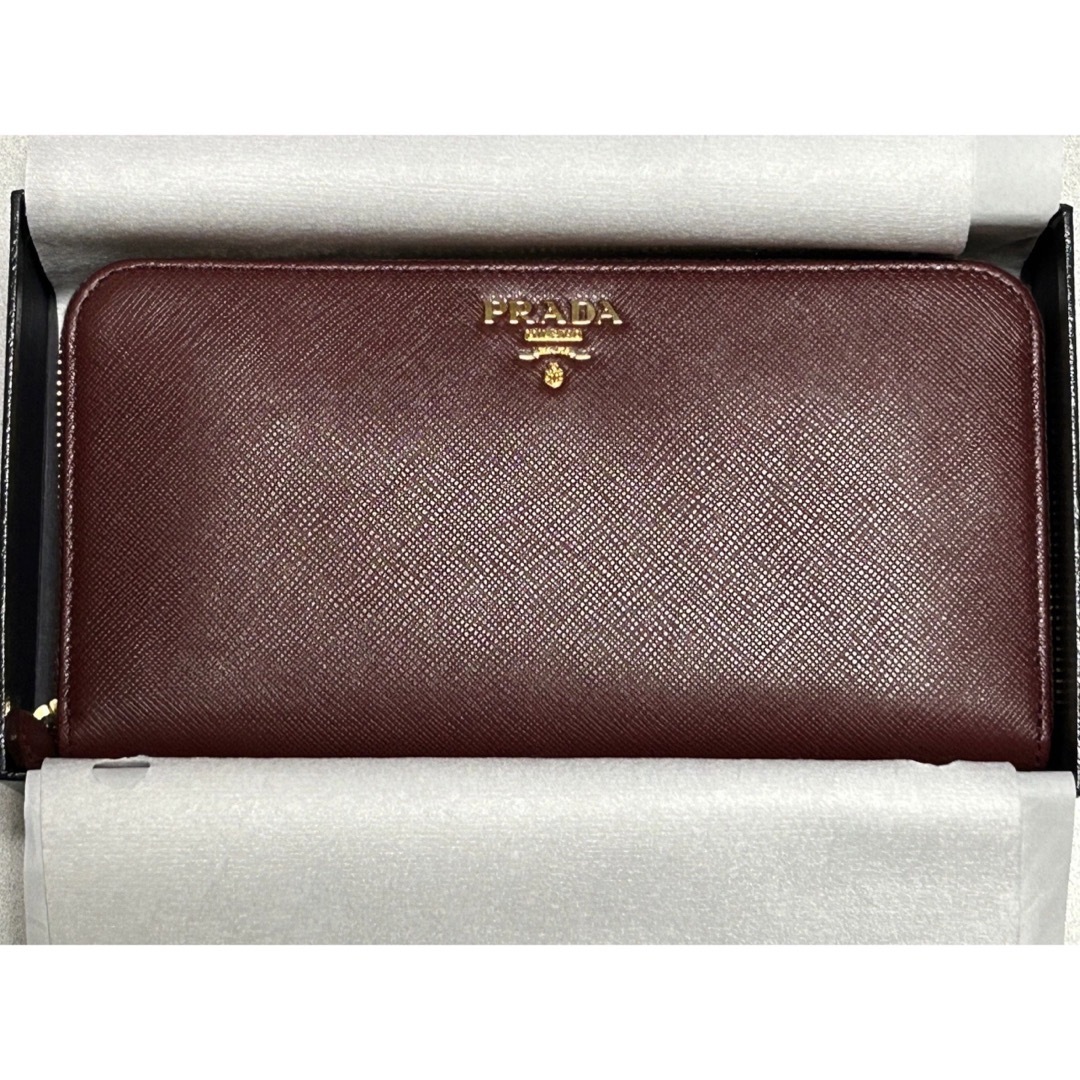 PRADA(プラダ)の【新品未使用】 PRADA長財布★箱付き レディースのファッション小物(財布)の商品写真