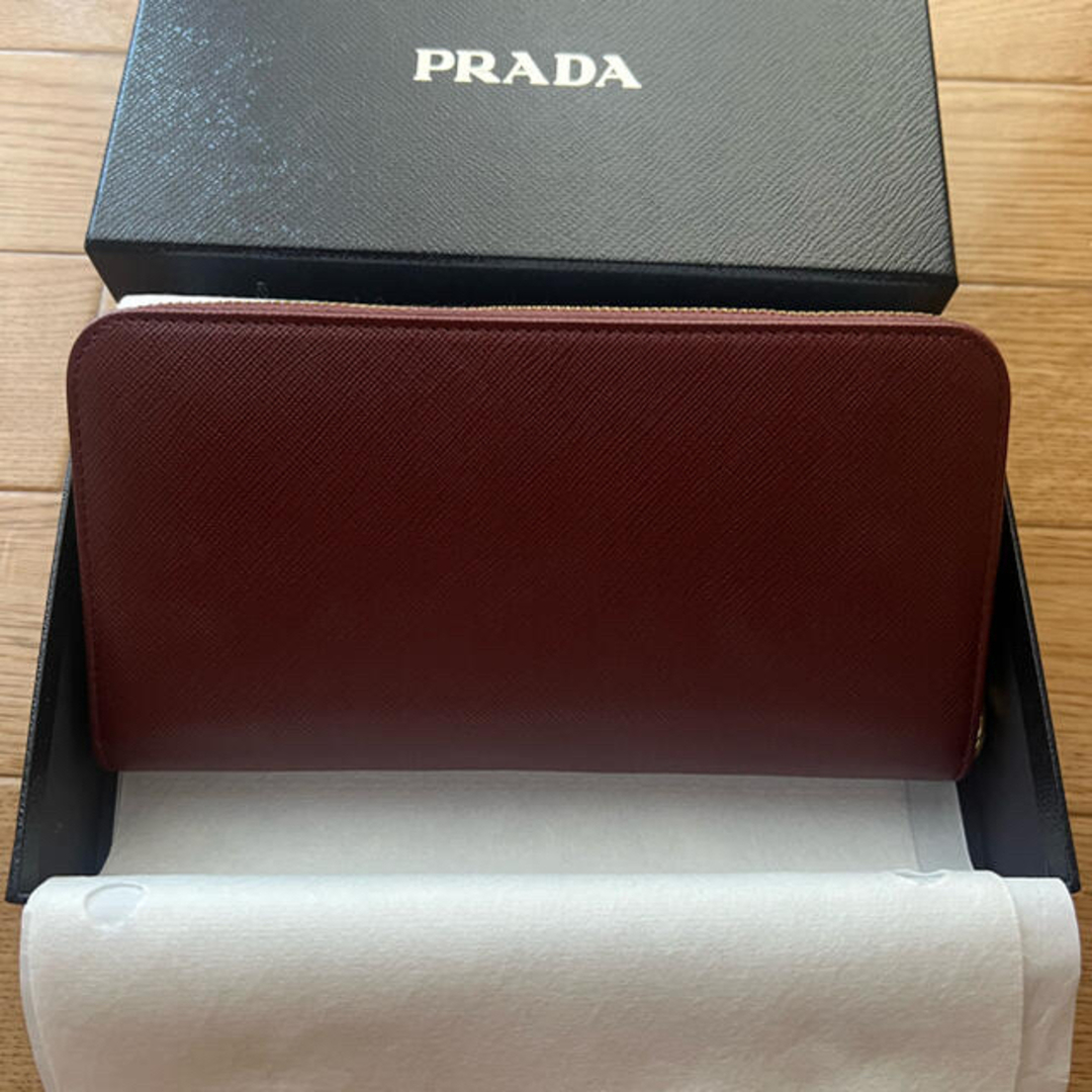 PRADA(プラダ)の【新品未使用】 PRADA長財布★箱付き レディースのファッション小物(財布)の商品写真