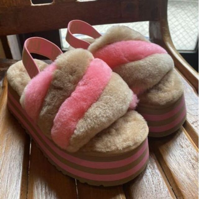 完売しました。。。。。。。。✨美品✨23～23.5✨UGG✨ディスコ ストライプ