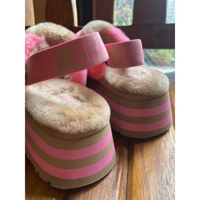 完売しました。。。。。。。。✨美品✨23～23.5✨UGG✨ディスコ ストライプ