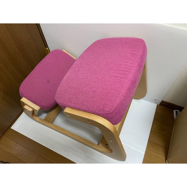 Koeki スレッドチェア SLED-1 ピンク 姿勢補正チェア バランスチェア インテリア/住まい/日用品の椅子/チェア(デスクチェア)の商品写真
