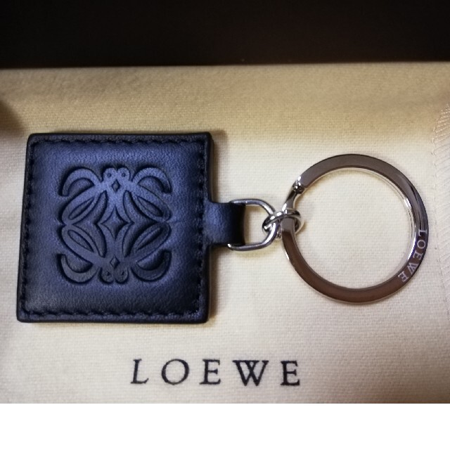 LOEWE 大人気　ロゴ　キーリング　キーホルダー　ゴールド　新品未使用