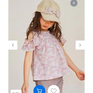 エニィファム(anyFAM)のエニィファム　オンオフショルダー花柄プリントカットソー(Tシャツ/カットソー)