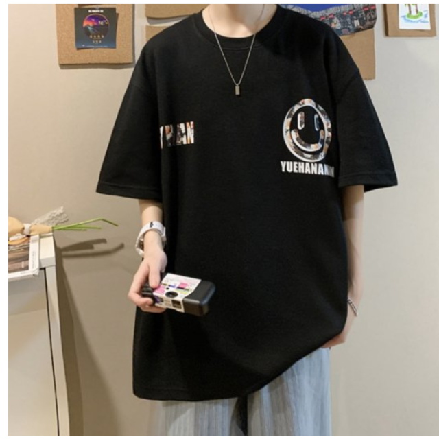 韓国 メンズ Tシャツ スマイル ニコちゃん フラワー 黒 ブラック メンズのトップス(Tシャツ/カットソー(半袖/袖なし))の商品写真