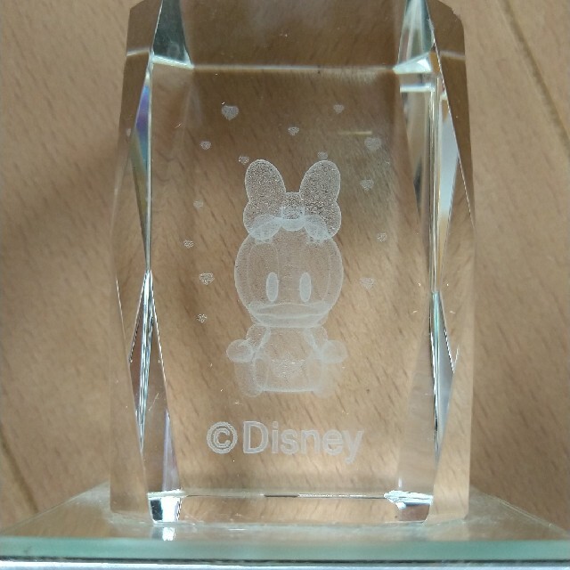 Disney(ディズニー)のディズニー  デイジー ガラス細工 エンタメ/ホビーの美術品/アンティーク(ガラス)の商品写真