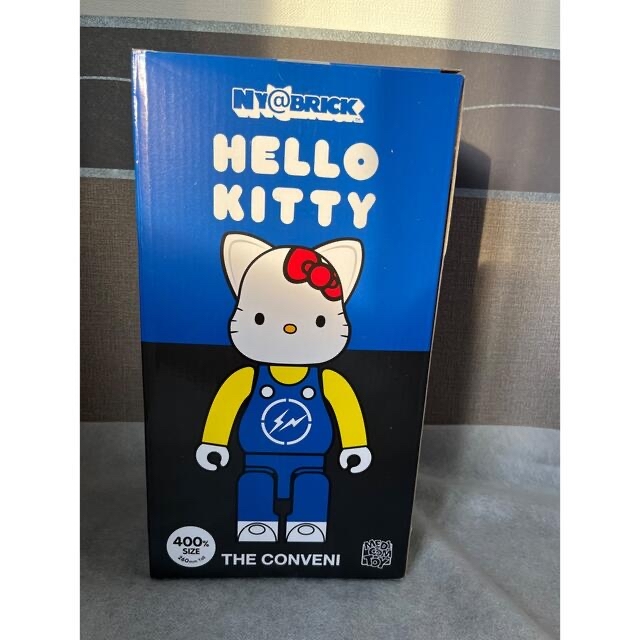 FRAGMENT(フラグメント)のBearbrick The Conveni Hello Kitty 400%  エンタメ/ホビーのフィギュア(その他)の商品写真