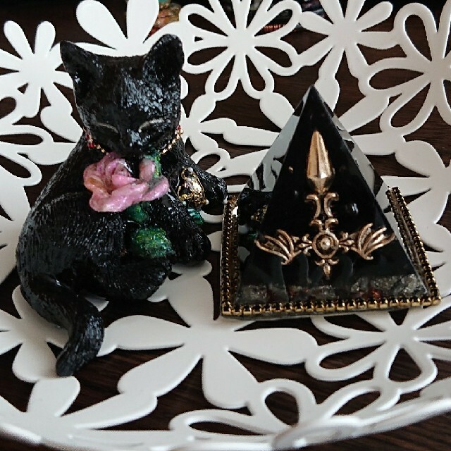 専用です。黒猫さん★オルゴナイト ハンドメイドのインテリア/家具(インテリア雑貨)の商品写真