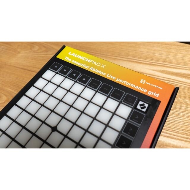 【ほぼ未使用】LAUNCHPAD X NOVATION 楽器のDTM/DAW(MIDIコントローラー)の商品写真