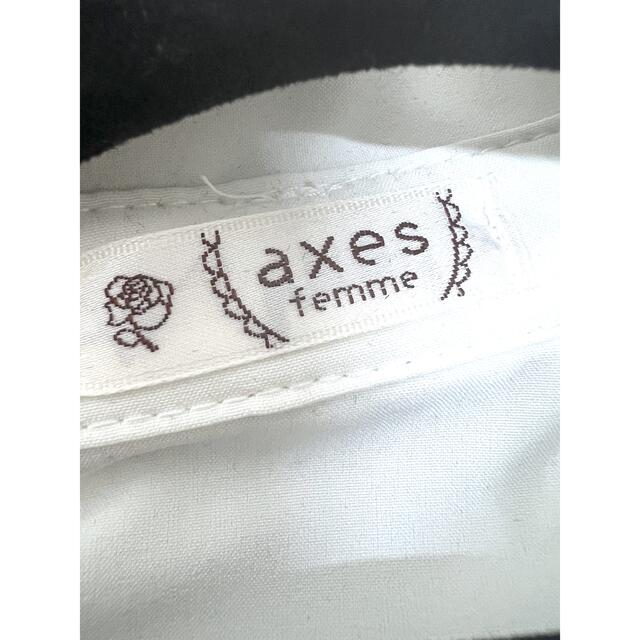 axes femme(アクシーズファム)の花刺繍ヨークフリル半袖ブラウス axes レディースのトップス(シャツ/ブラウス(半袖/袖なし))の商品写真