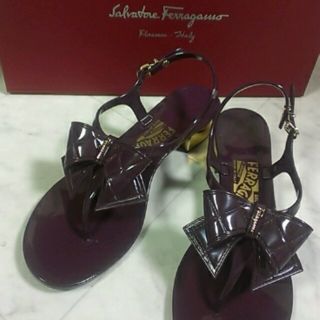 フェラガモ(Ferragamo)の確実正規 今季フェラガモ サンダル(サンダル)