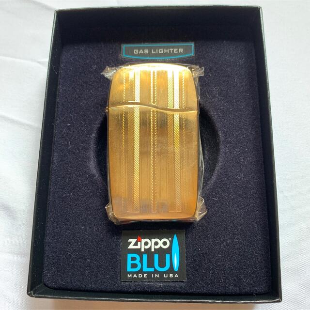 ZIPPO(ジッポー)の【新品未開封】ZIPPO BLU 30005 GOLD TUXEDO  ジッポ メンズのファッション小物(タバコグッズ)の商品写真