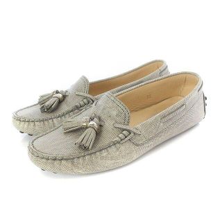 トッズ(TOD'S)のトッズ ドライビングシューズ デッキシューズ フリンジ 35 22cm グレー(ローファー/革靴)