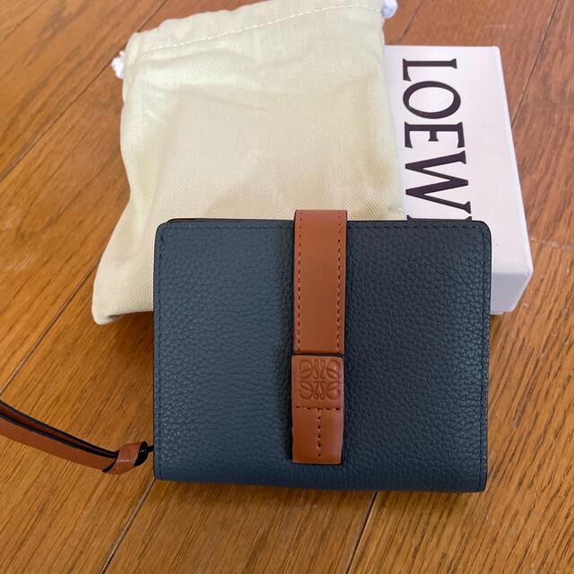 LOEWE(ロエベ)のロエベ　コンパクト財布 レディースのファッション小物(財布)の商品写真