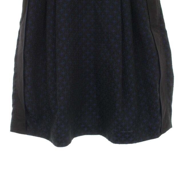ARMANI COLLEZIONI(アルマーニ コレツィオーニ)のアルマーニ コレツィオーニ フレアスカート ひざ丈 総柄 38 S 青 黒 レディースのスカート(ひざ丈スカート)の商品写真