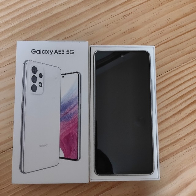 Galaxy(ギャラクシー)の値下げ不可【美品】Galaxy A53 5G SCG15　ホワイト　シムフリー スマホ/家電/カメラのスマートフォン/携帯電話(スマートフォン本体)の商品写真