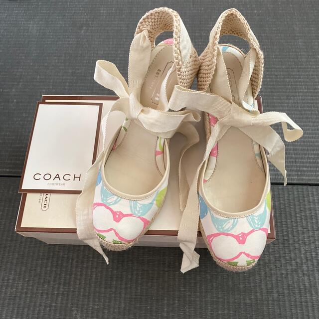 COACH(コーチ)のコーチ　スクリブル　ウェッジソールサンダル　編み上げ　美品 レディースの靴/シューズ(サンダル)の商品写真
