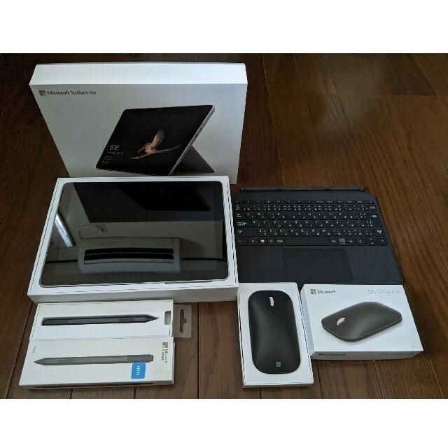 最終値下げ。取置可。美品！Surface go・純正キーボード・マウス・ペン付き