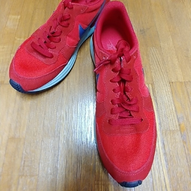 展示品　NIKE　インターナショナリスト　２６.５cm