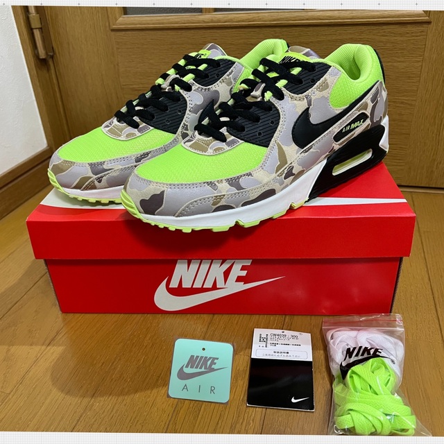 NIKE(ナイキ)のNIKE AIR MAX 90 "GREEN CAMO" cw4039-300 メンズの靴/シューズ(スニーカー)の商品写真