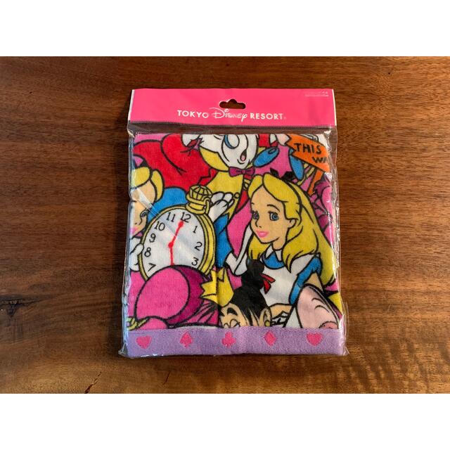 Disney(ディズニー)のDisney RESORT 不思議の国のアリス タオル インテリア/住まい/日用品の日用品/生活雑貨/旅行(タオル/バス用品)の商品写真