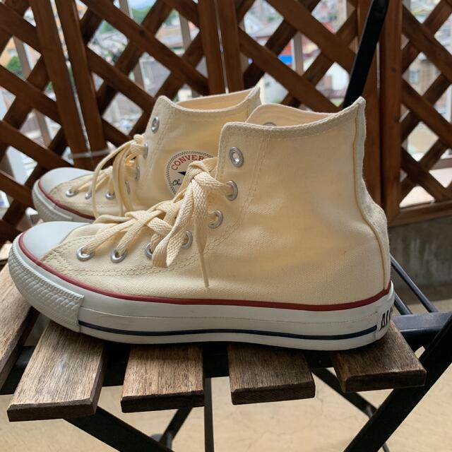 CONVERSE(コンバース)のコンバー　ハイナチュラルホワイト型番M 9162 レディースの靴/シューズ(スニーカー)の商品写真