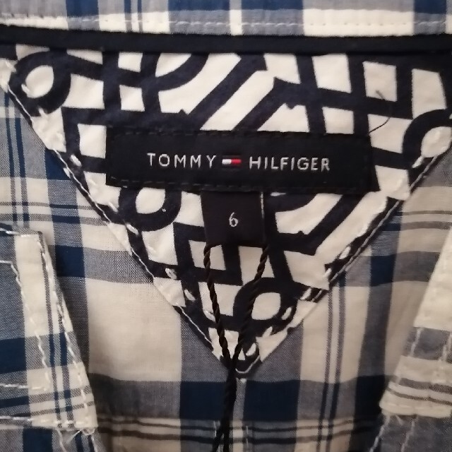 TOMMY HILFIGER(トミーヒルフィガー)の最終値下!TOMMY HILFIGERロング丈シャツ レディースのトップス(シャツ/ブラウス(半袖/袖なし))の商品写真