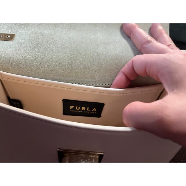 Furla(フルラ)のFURLA ショルダーバッグ アイボリー レディースのバッグ(ショルダーバッグ)の商品写真