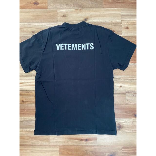 Tシャツ/カットソー(半袖/袖なし)美品　vetements ヴェトモン　背ロゴstaffTシャツ