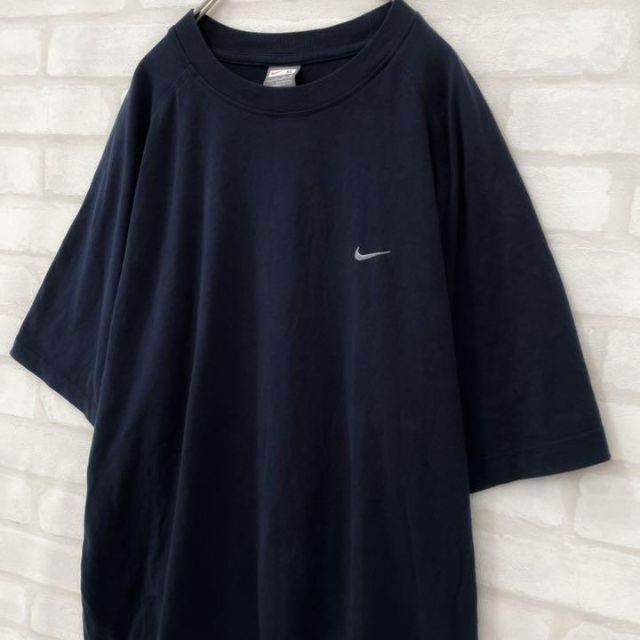 【刺繍ロゴ】NIKE ナイキ Tシャツ　ワンポイント　黒　L 定番